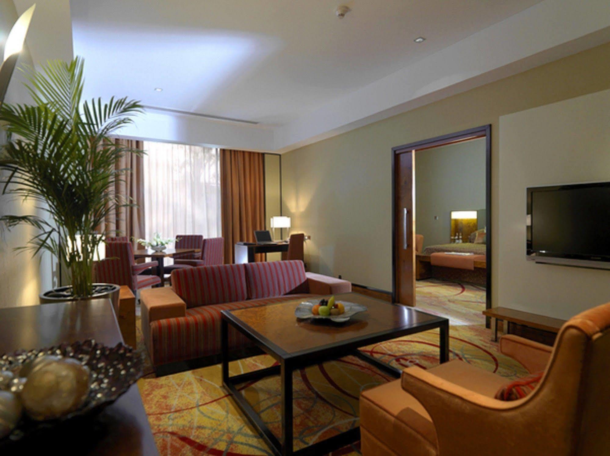 Hotel Millennium Airport